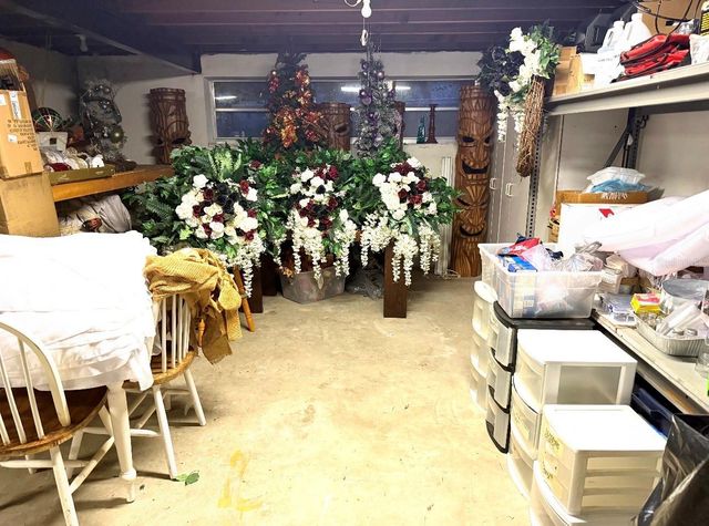 15300 LAKE IOLA ROAD, Dade City, FL 33523