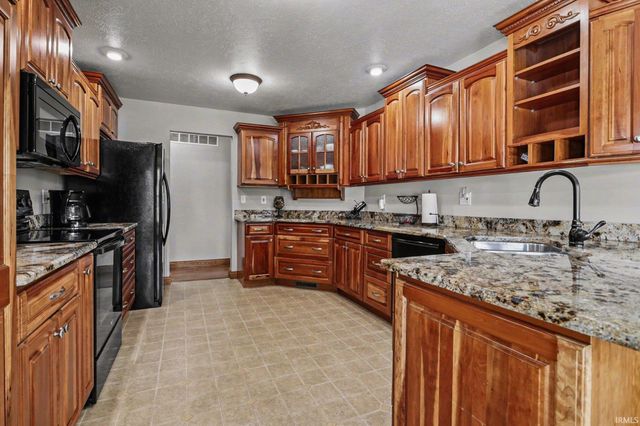 29455 County Road 2, Elkhart, IN 46514