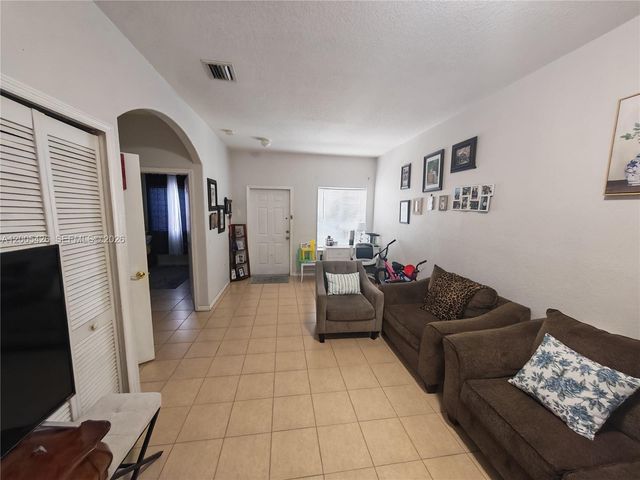 13264 Old Biscayne Dr 403, Homestead, FL 33033