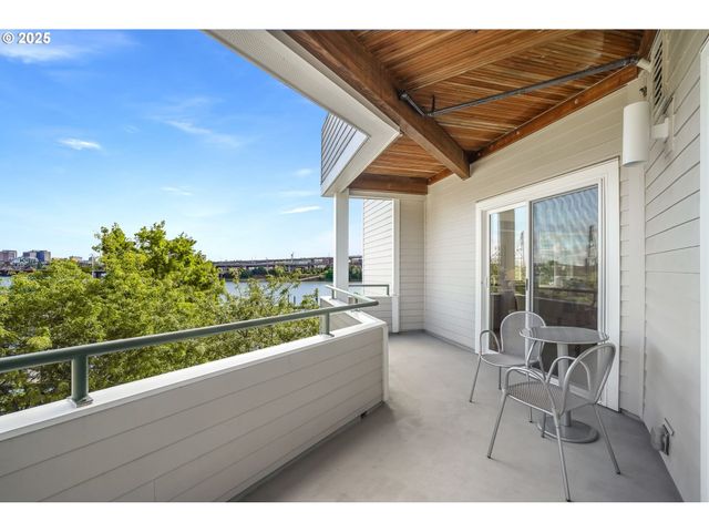305 S MONTGOMERY St 409, Portland, OR 97201
