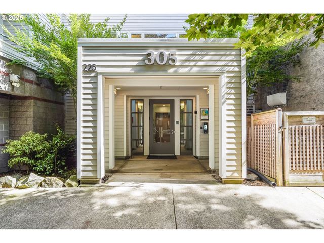 305 S MONTGOMERY St 409, Portland, OR 97201