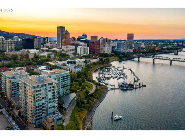 305 S MONTGOMERY St 409, Portland, OR 97201