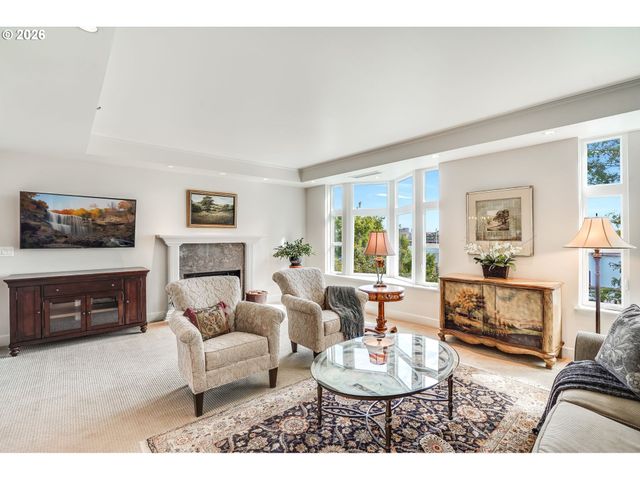 305 S MONTGOMERY St 409, Portland, OR 97201