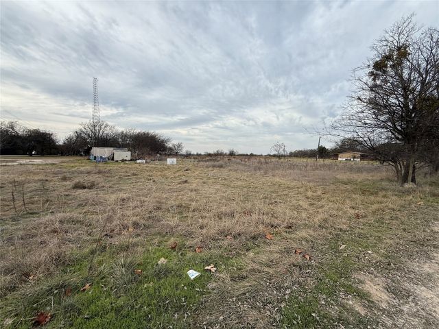 7904 County Road 915, Joshua, TX 76058
