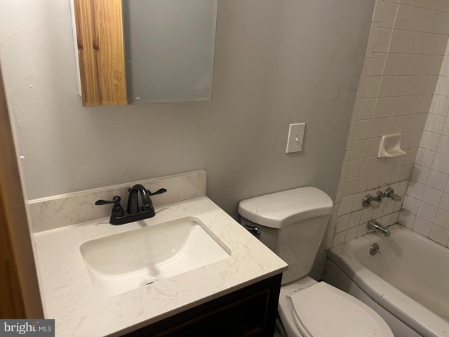 310 W LIBERTY ST, Charles Town, WV 25414