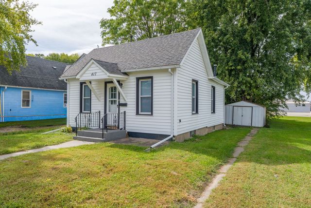 417 37th Street, Moline, IL 61265