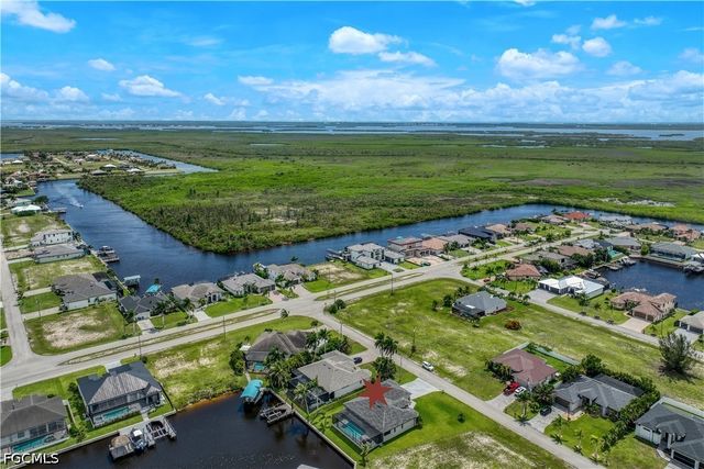 1613 NW 42nd PL, Cape Coral, FL 33993