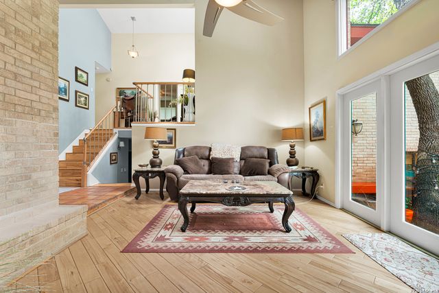 3511 HUNTERS CIR, San Antonio, TX 78230