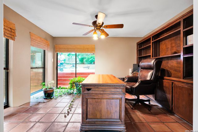 3511 HUNTERS CIR, San Antonio, TX 78230
