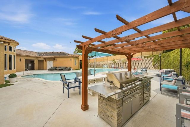 3855 Elijah Ct 721, San Diego, CA 92130