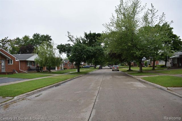 5910 N Waverly Street, Dearborn Heights, MI 48127