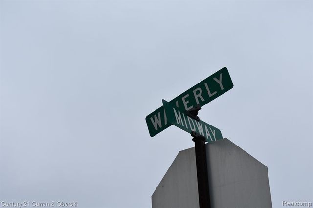 5910 N Waverly Street, Dearborn Heights, MI 48127