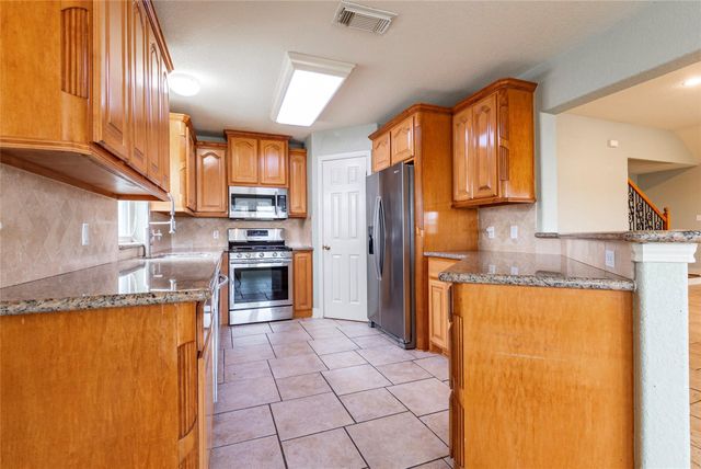 70 Tarpon Street, Bayou Vista, TX 77563