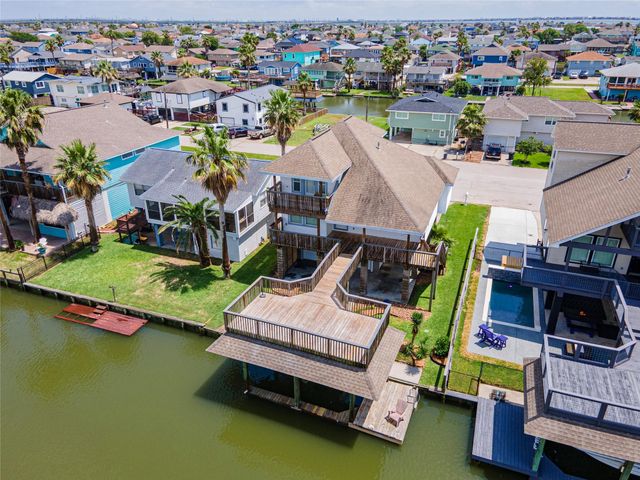 70 Tarpon Street, Bayou Vista, TX 77563