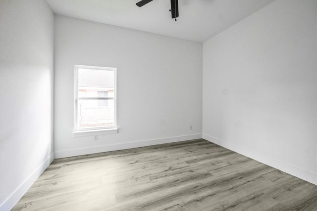 12118 Brightwood Drive, Montgomery, TX 77356
