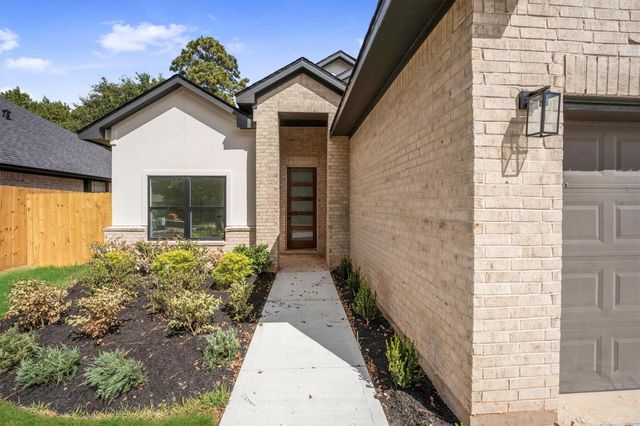 12118 Brightwood Drive, Montgomery, TX 77356