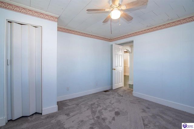 199 Walnut Street, Hodgenville, KY 42748