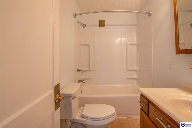 199 Walnut Street, Hodgenville, KY 42748