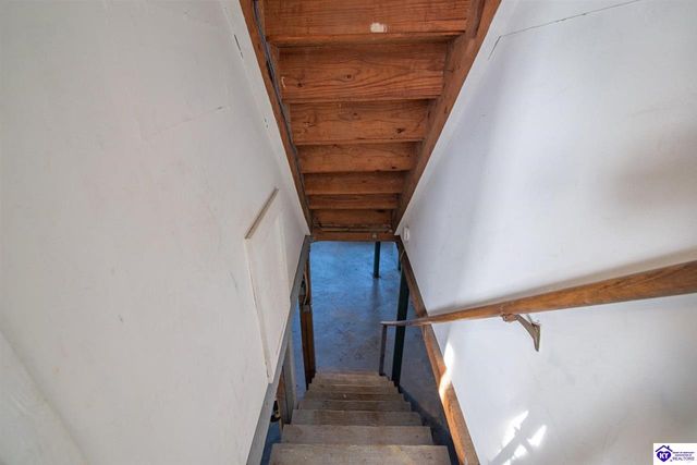 199 Walnut Street, Hodgenville, KY 42748