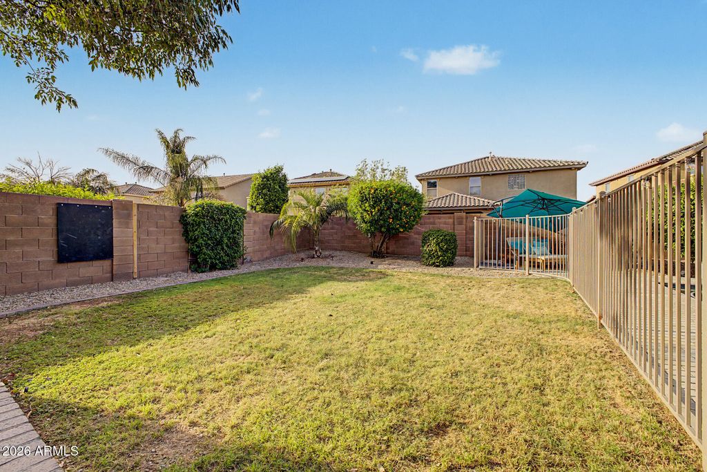 Image 37 of property listing at 14128 W CALAVAR Road, Surprise, AZ 85379