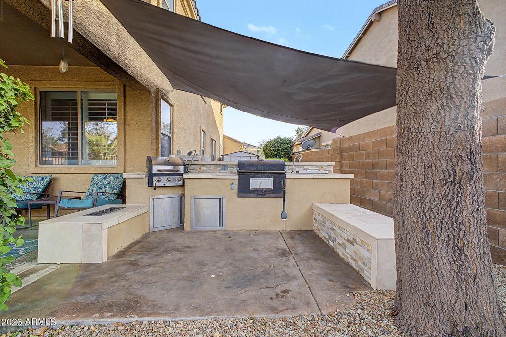Image 38 of property listing at 14128 W CALAVAR Road, Surprise, AZ 85379