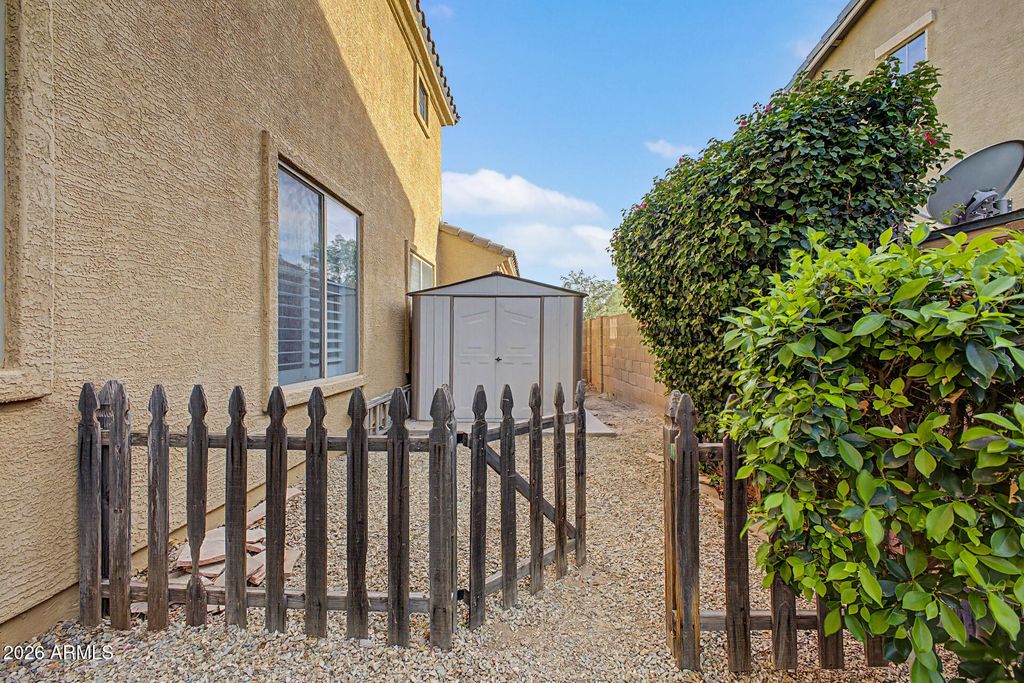 Image 39 of property listing at 14128 W CALAVAR Road, Surprise, AZ 85379