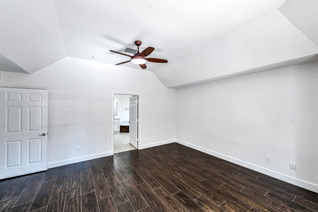 6 Old River Place, The Woodlands, TX 77382