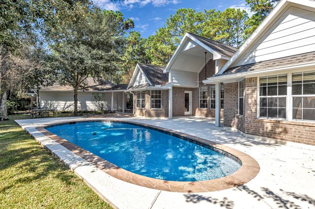 6 Old River Place, The Woodlands, TX 77382