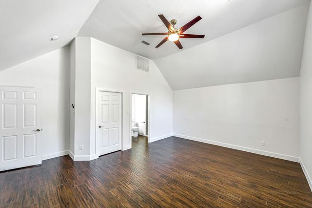 6 Old River Place, The Woodlands, TX 77382