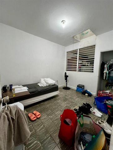 Calle 9 HERMANAS DAVILA P13, Bayamon, PR 00961