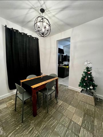 Calle 9 HERMANAS DAVILA P13, Bayamon, PR 00961