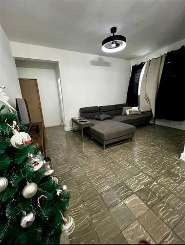 Calle 9 HERMANAS DAVILA P13, Bayamon, PR 00961