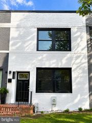 1206 16TH ST NE, Washington, DC 20002