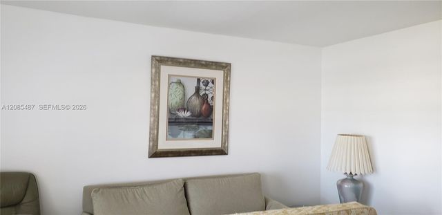 467 Golden Isles Drive 306, Hallandale Beach, FL 33009