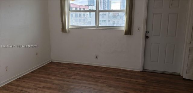 467 Golden Isles Drive 306, Hallandale Beach, FL 33009