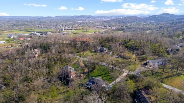 5102 Beauregard Ln, Brentwood, TN 37027