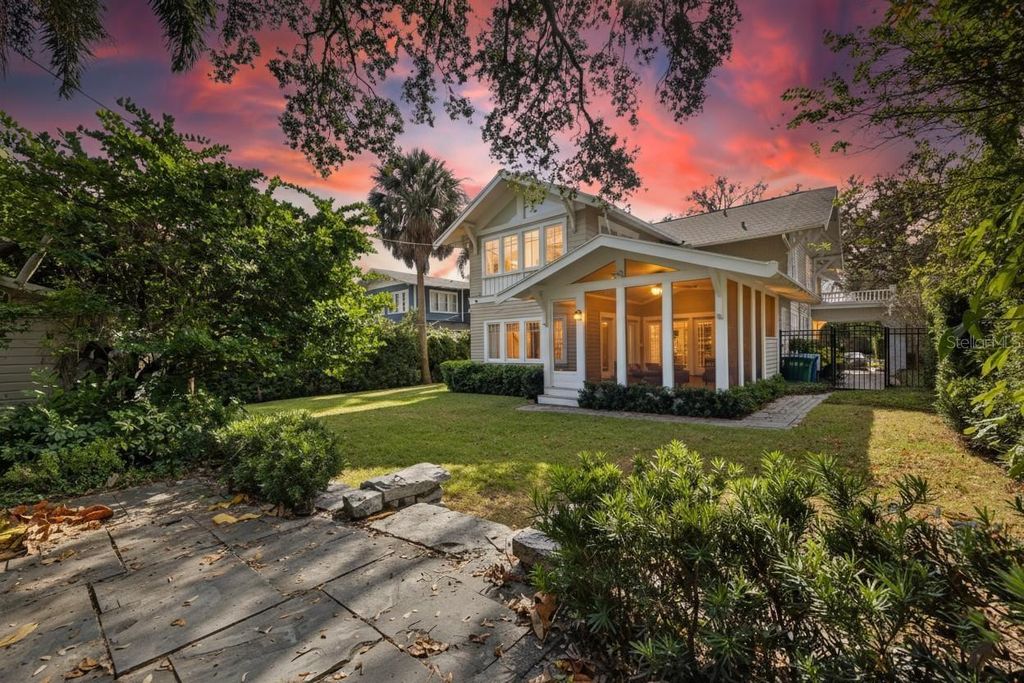 Image 2 of property listing at 3003 W HARBOR VIEW AVENUE, Tampa, FL 33611