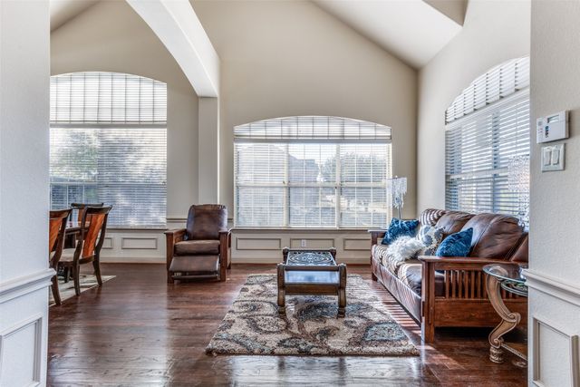 1502 Shadow Brook Trail, Garland, TX 75043