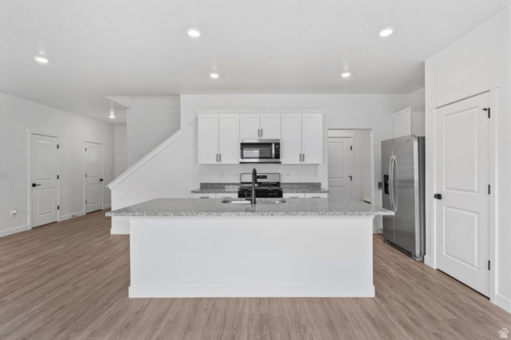 7136 OQUIRRH RANCH PKWY, Eagle Mountain, UT 84005 — photo 3
