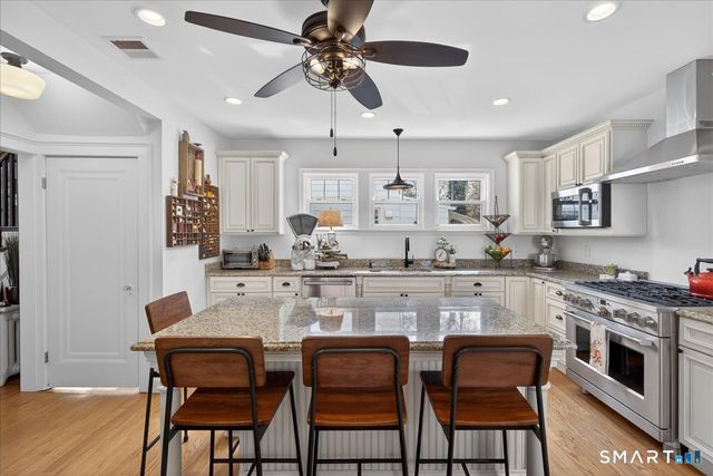 1860 Whitney Avenue, Hamden, CT 06517