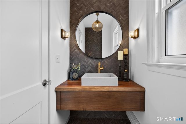 1860 Whitney Avenue, Hamden, CT 06517