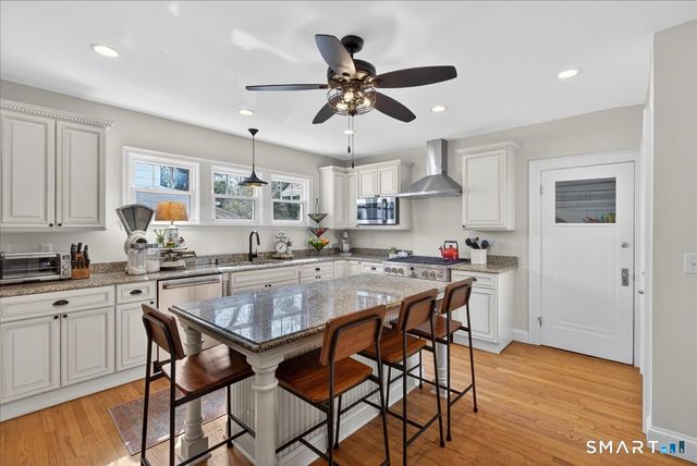 1860 Whitney Avenue, Hamden, CT 06517