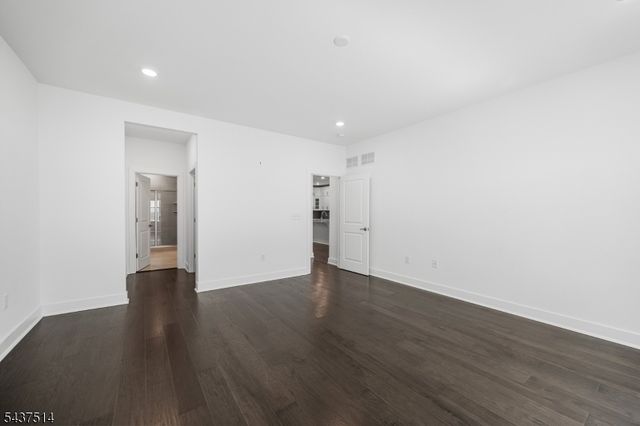 17 Kelsch Dr, Morris Plains Boro, NJ 07950
