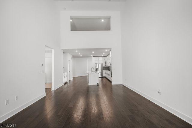 17 Kelsch Dr, Morris Plains Boro, NJ 07950