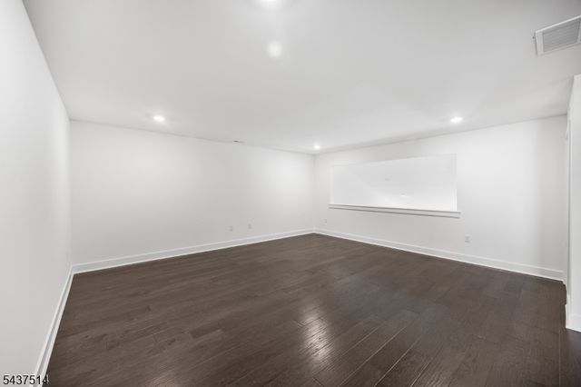 17 Kelsch Dr, Morris Plains Boro, NJ 07950