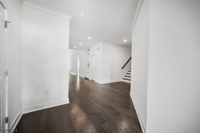 17 Kelsch Dr, Morris Plains Boro, NJ 07950