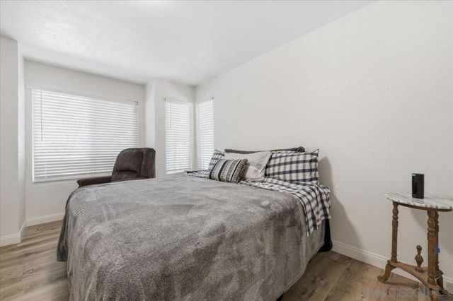 1564 Tanglewood Ln. 18, Escondido, CA 92029