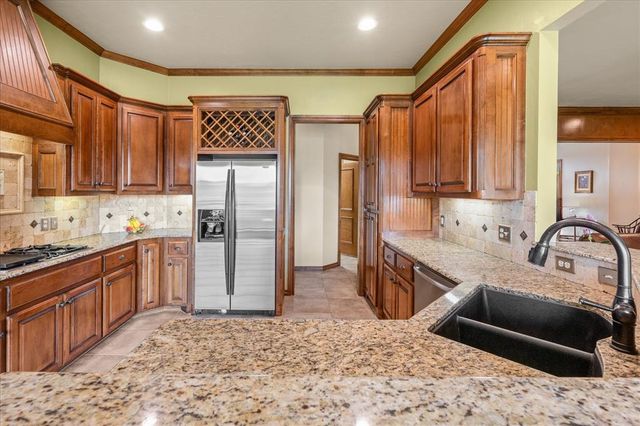 1632 Deer Park Drive, Edmond, OK 73003