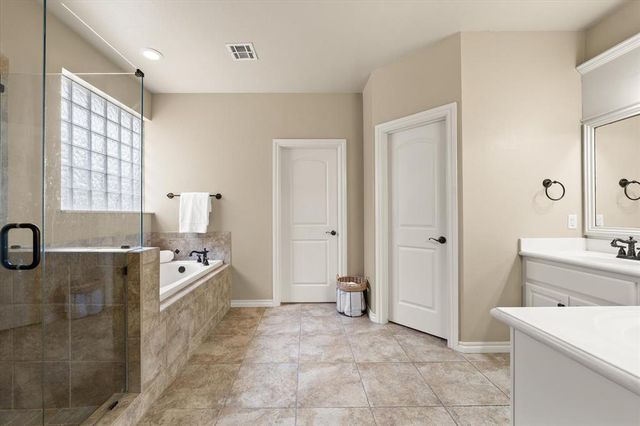 1632 Deer Park Drive, Edmond, OK 73003