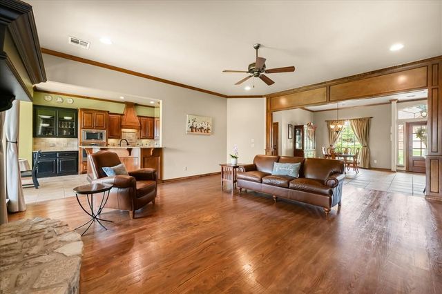 1632 Deer Park Drive, Edmond, OK 73003